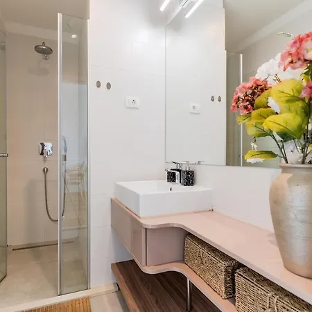 Apartman Amphora With Private Jacuzzi Split
